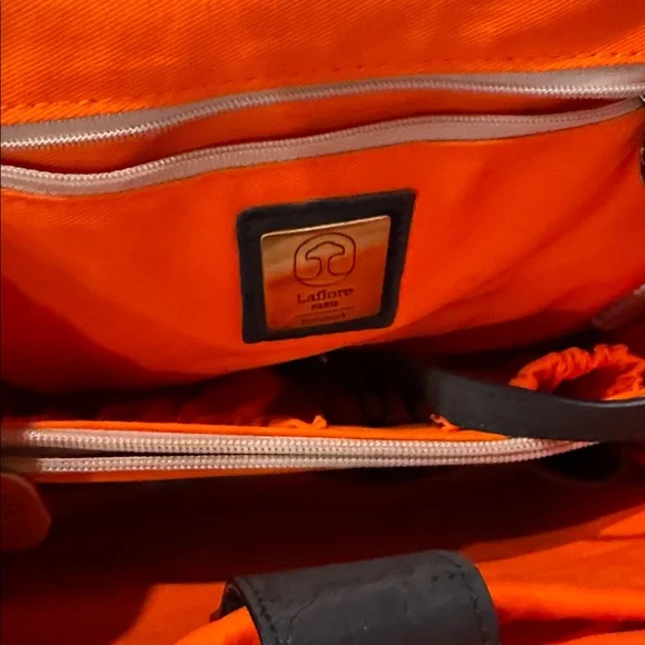 Black Croc-Embossed Crossbody Bag - Picture 5 of 6